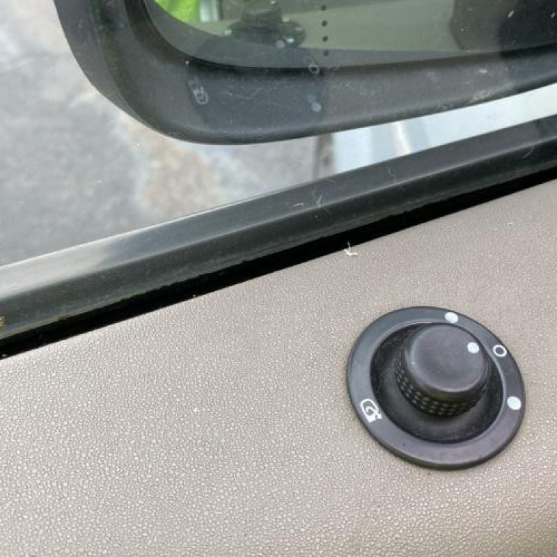 Leve vitre electrique avant gauche RENAULT SCENIC 2 Photo n°19