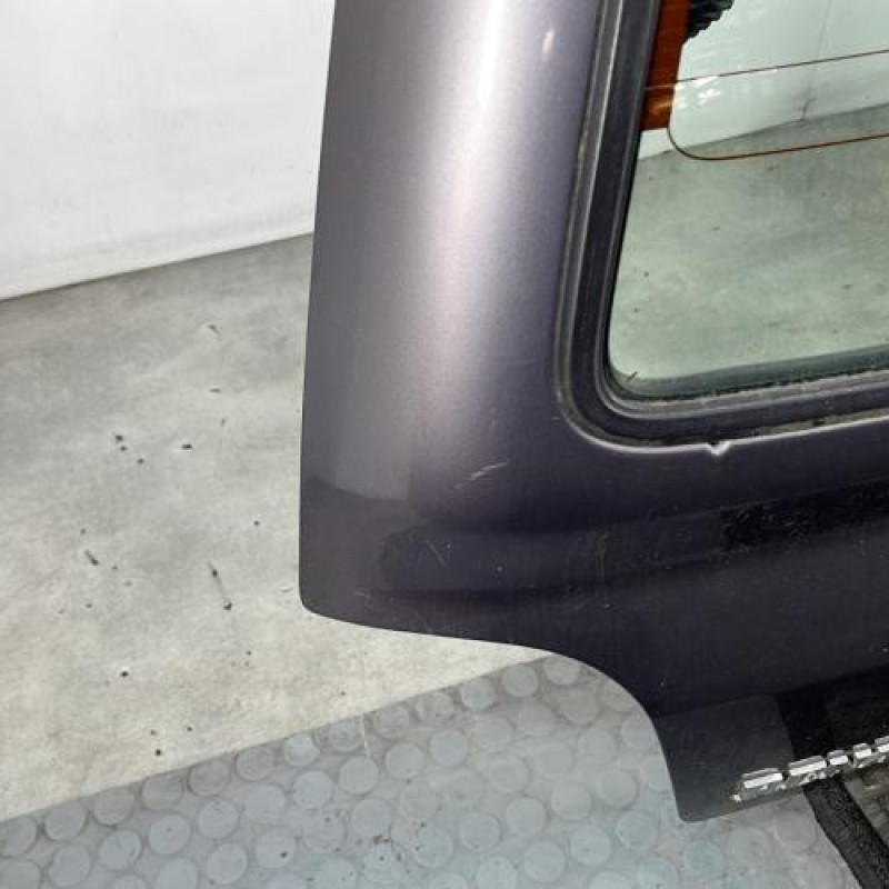 Malle/Hayon arriere RENAULT TWINGO 1 Photo n°4