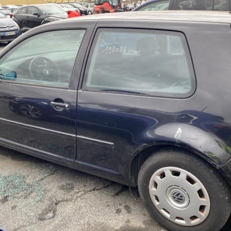 Calandre VOLKSWAGEN GOLF 4 Photo n°10