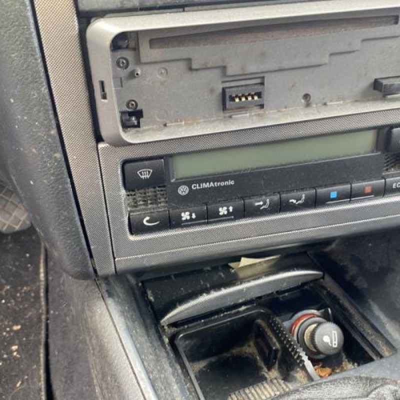 Calandre VOLKSWAGEN GOLF 4 Photo n°19