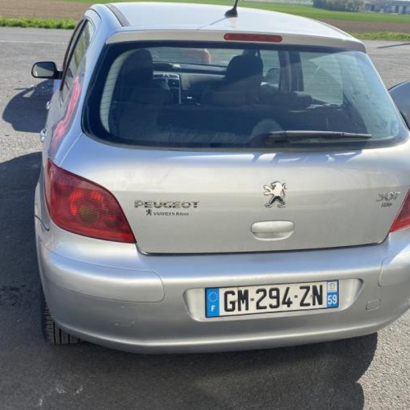 Pare choc arriere PEUGEOT 307 Photo n°13