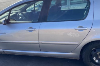 Pare choc arriere PEUGEOT 307