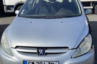 Pare choc arriere PEUGEOT 307
