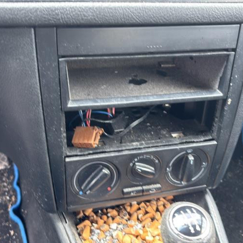 Antenne VOLKSWAGEN GOLF 4 Photo n°19