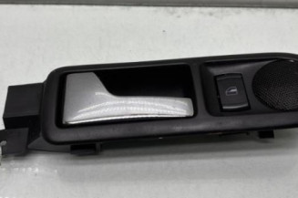 Poignee interieur arriere gauche VOLKSWAGEN GOLF 4 Photo n°1