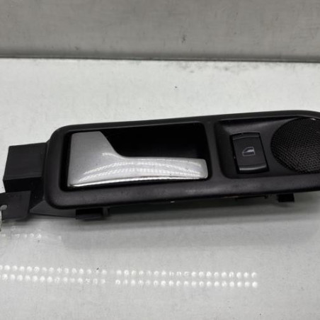 Poignee interieur arriere gauche VOLKSWAGEN GOLF 4 Photo n°1
