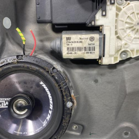 Leve vitre electrique avant droit VOLKSWAGEN GOLF 4
