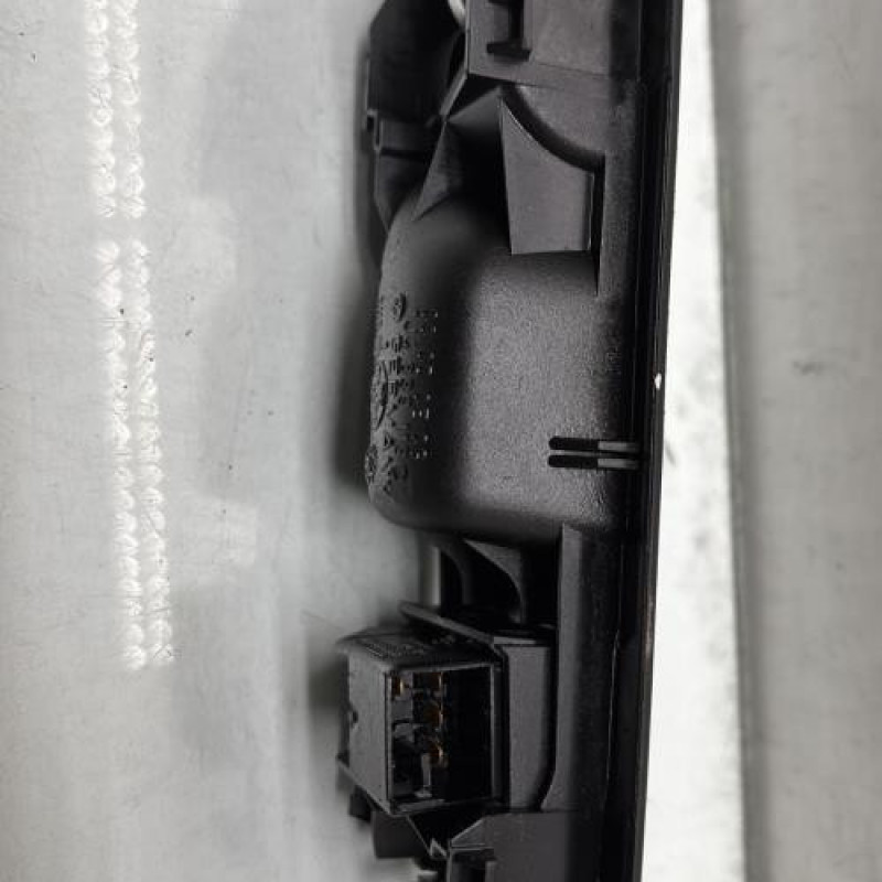 Poignee interieur arriere gauche VOLKSWAGEN GOLF 4 Photo n°3