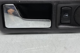 Poignee interieur arriere gauche VOLKSWAGEN GOLF 4