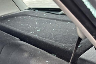Poignee interieur arriere gauche VOLKSWAGEN GOLF 4