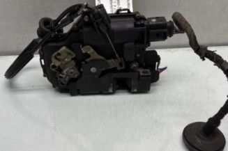 Serrure avant gauche VOLKSWAGEN GOLF 4