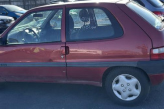 Arret de porte avant droit CITROEN SAXO