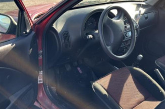 Arret de porte avant droit CITROEN SAXO