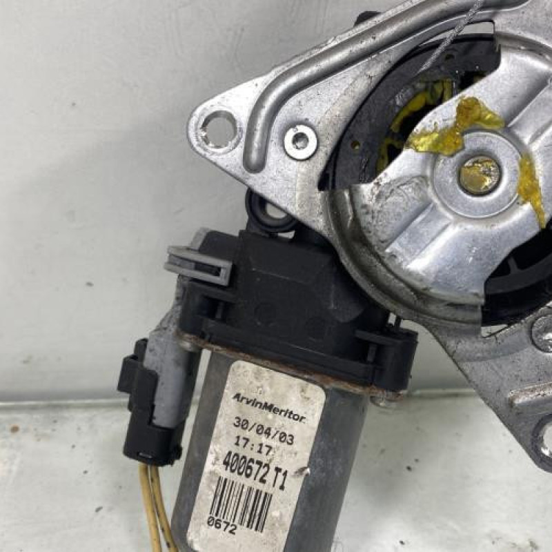 Leve vitre electrique avant droit CITROEN SAXO Photo n°2