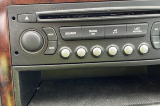 Attache ceinture avant gauche PEUGEOT 307