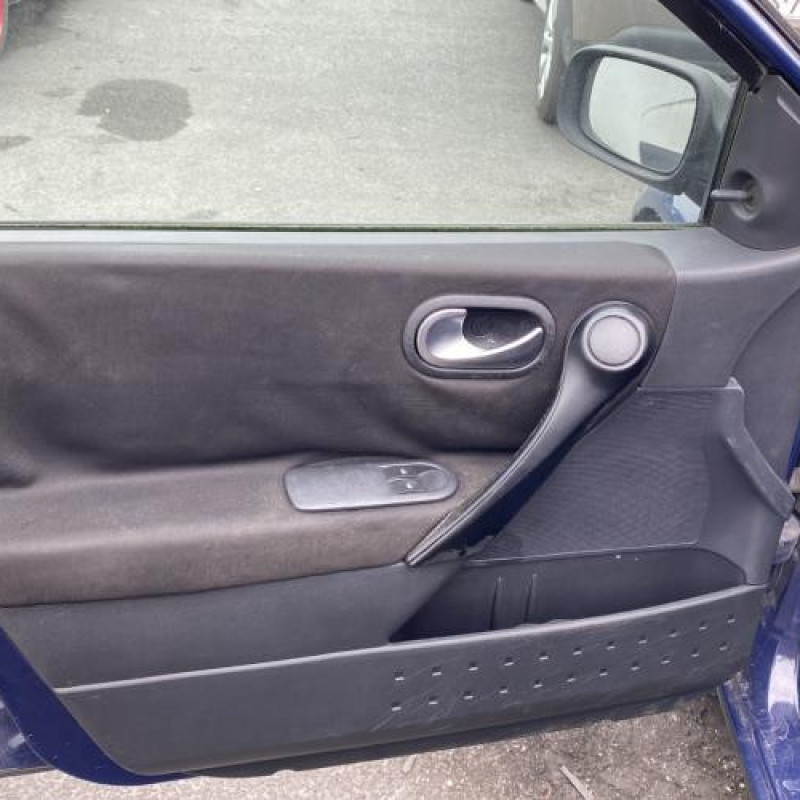 Poignee porte avant droit RENAULT MEGANE 2 Photo n°11