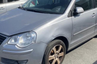 Vitre avant gauche VOLKSWAGEN POLO 4