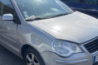 Vitre avant gauche VOLKSWAGEN POLO 4