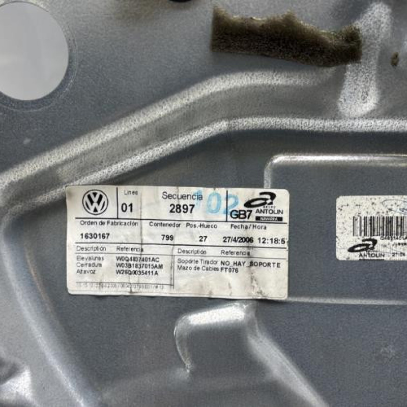 Leve vitre electrique avant gauche VOLKSWAGEN POLO 4 Photo n°2