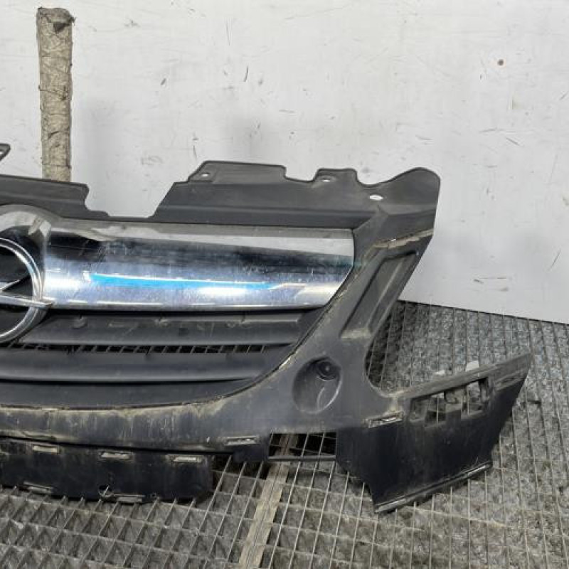 Calandre OPEL CORSA D Photo n°3