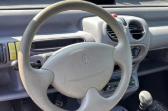 Attache ceinture arriere droit RENAULT TWINGO 1