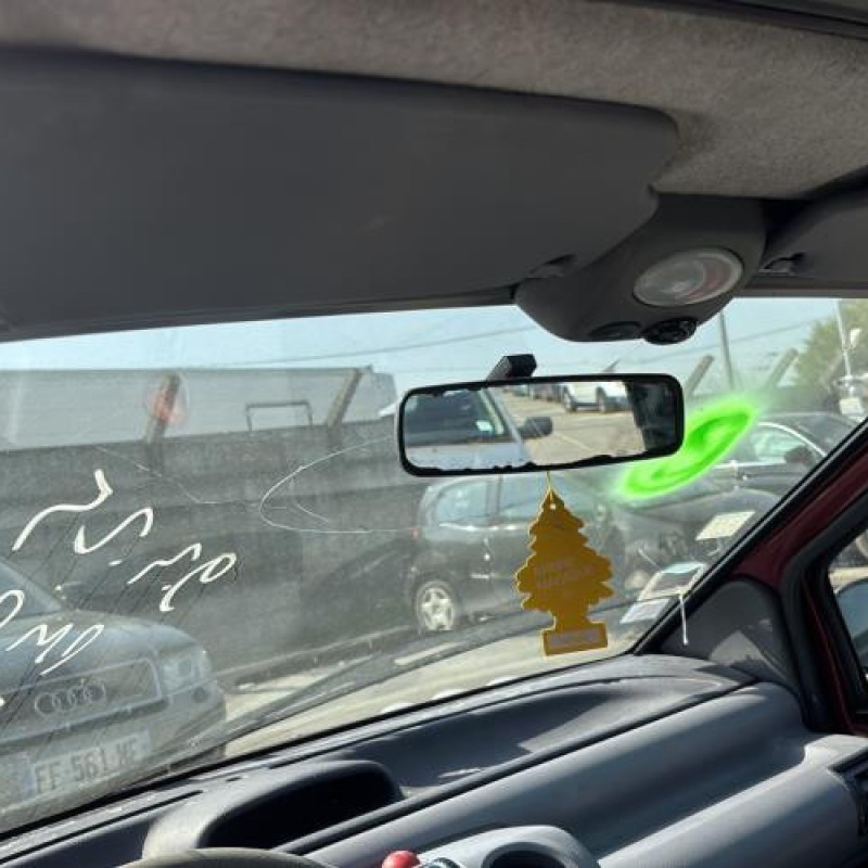 Attache ceinture arriere droit RENAULT TWINGO 1 Photo n°15
