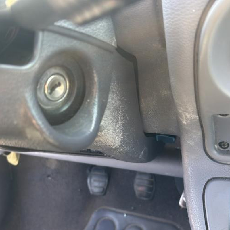 Attache ceinture arriere droit RENAULT TWINGO 1 Photo n°19