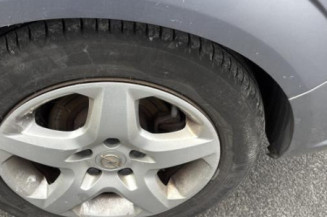 Bouton de coffre OPEL ZAFIRA B