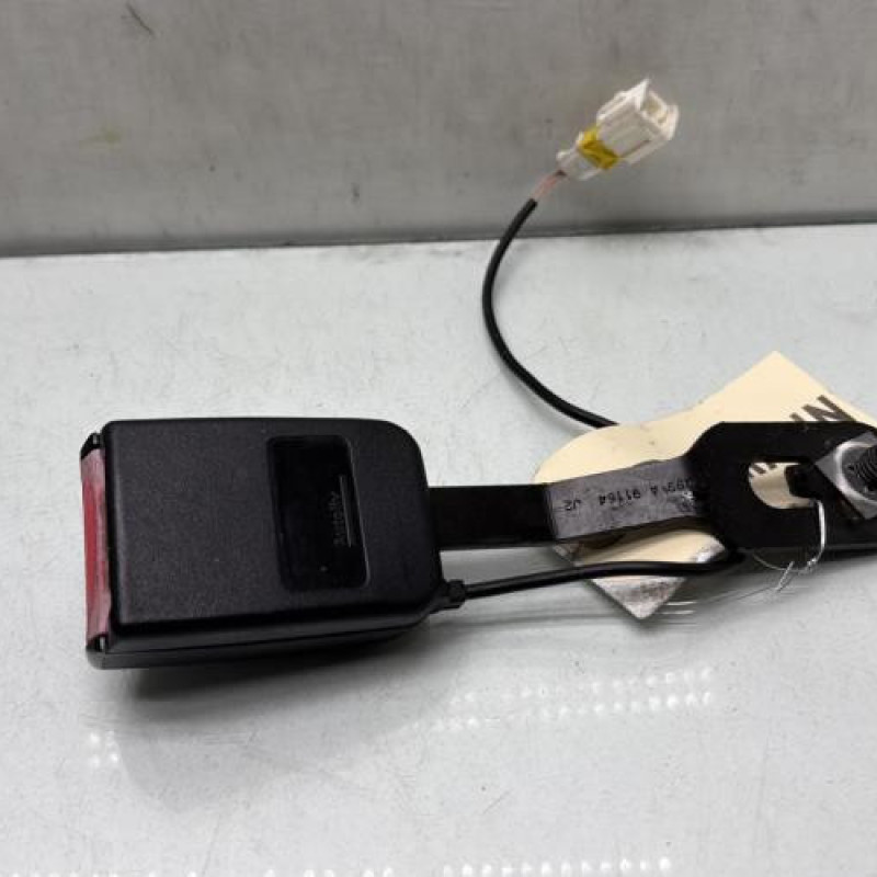 Attache ceinture avant gauche PEUGEOT 207 Photo n°2