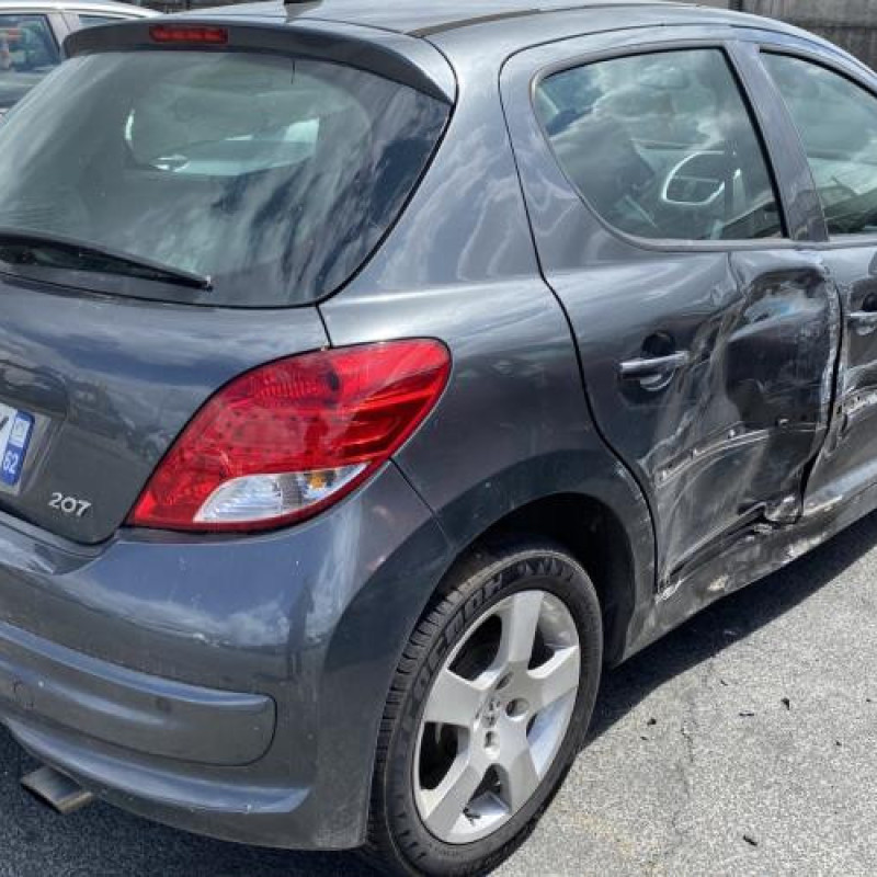 Attache ceinture avant gauche PEUGEOT 207 Photo n°6