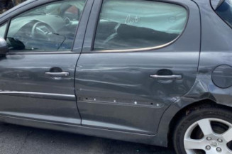 Attache ceinture avant gauche PEUGEOT 207