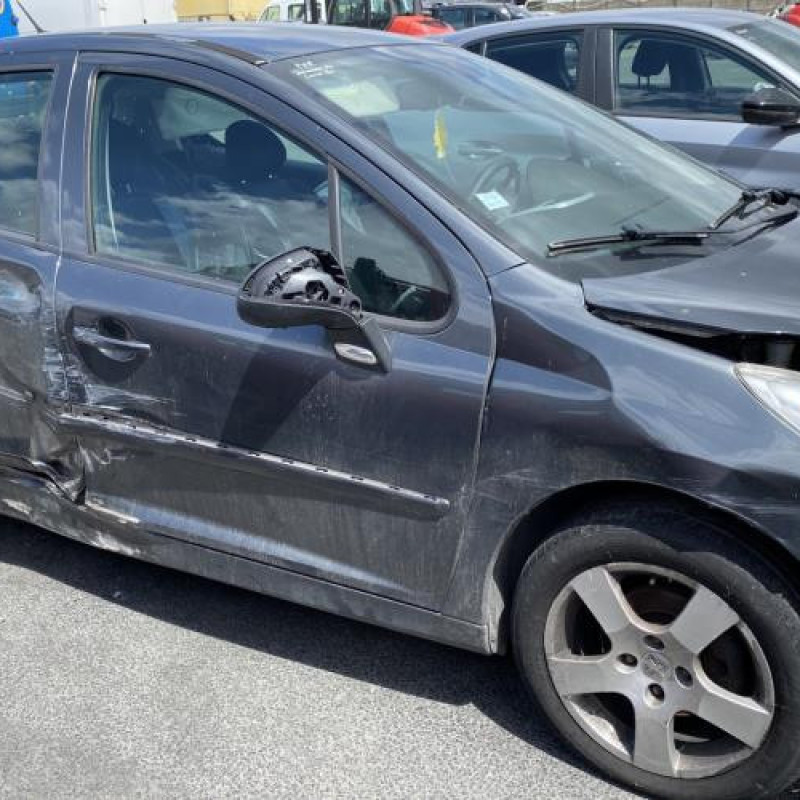 Attache ceinture avant gauche PEUGEOT 207 Photo n°10