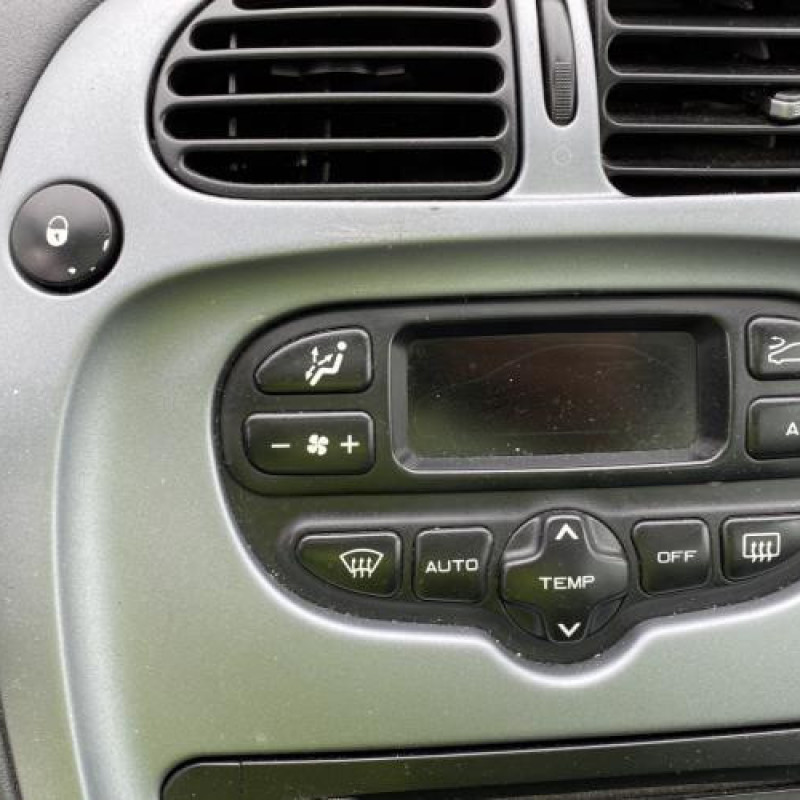 Feu arriere principal droit (feux) CITROEN XSARA PICASSO Photo n°19