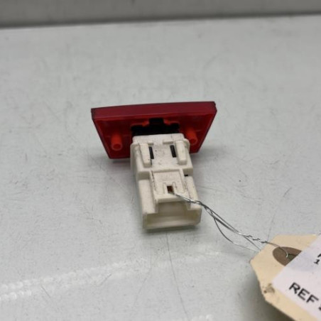 Bouton de warning PEUGEOT 107