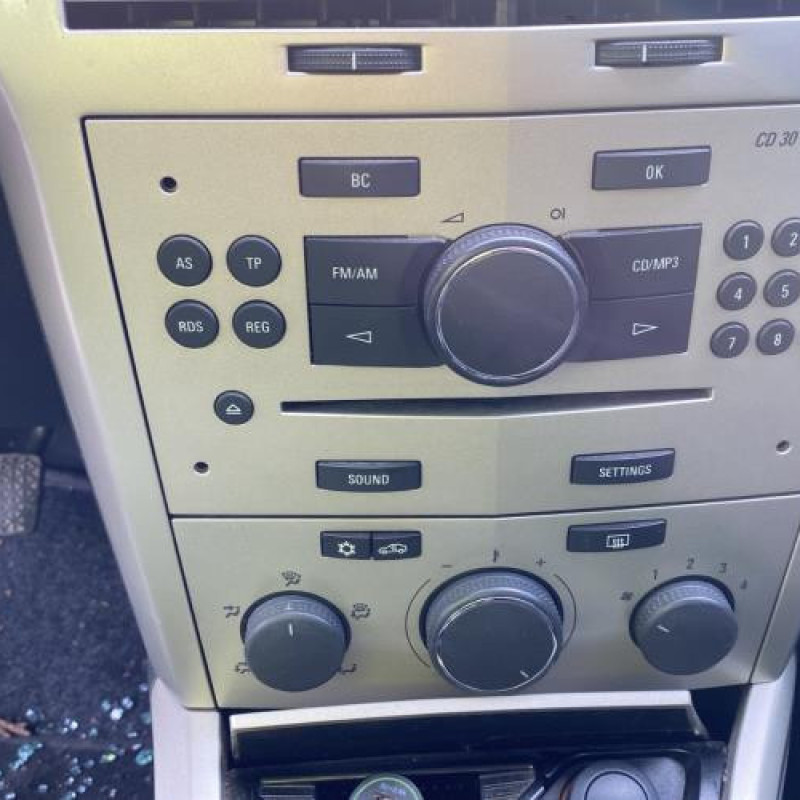 Pare soleil droit OPEL ASTRA H Photo n°17