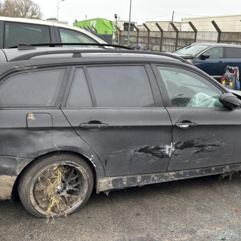 Malle/Hayon arriere BMW SERIE 3 E91 Photo n°17
