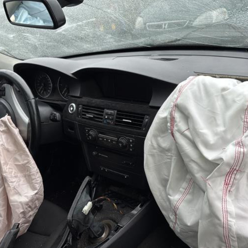 Interrupteur de leve vitre avant droit BMW SERIE 3 E91 Photo n°16