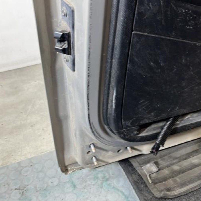 Porte laterale droit PEUGEOT PARTNER 2 Photo n°4