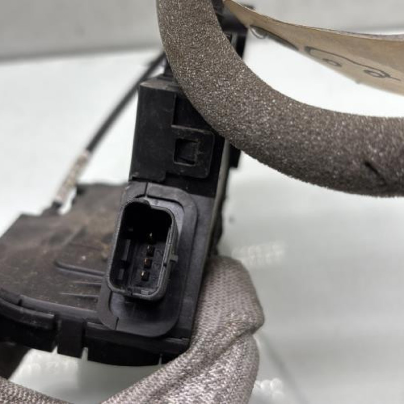 Serrure arriere droit RENAULT CLIO 4 Photo n°4