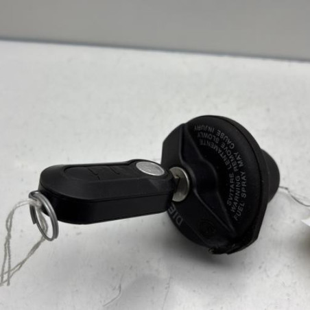 Bouchon de carburant FIAT 500 2 Photo n°1