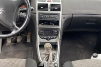 Pare choc arriere PEUGEOT 307