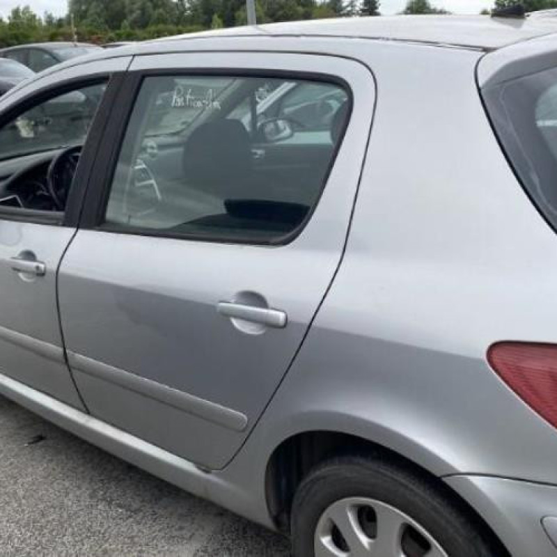 Pare choc arriere PEUGEOT 307 Photo n°14
