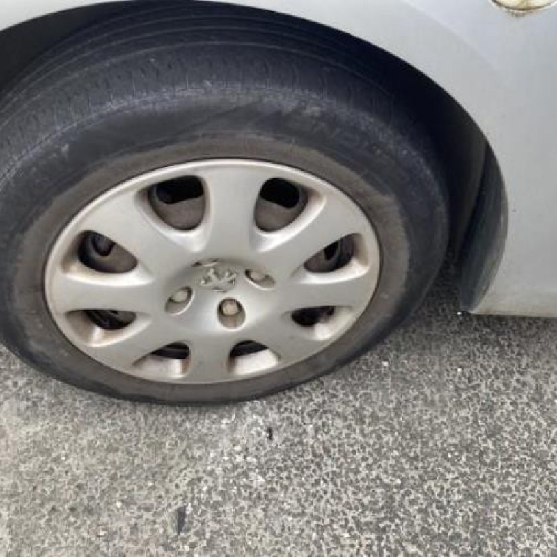 Pare choc arriere PEUGEOT 307 Photo n°18