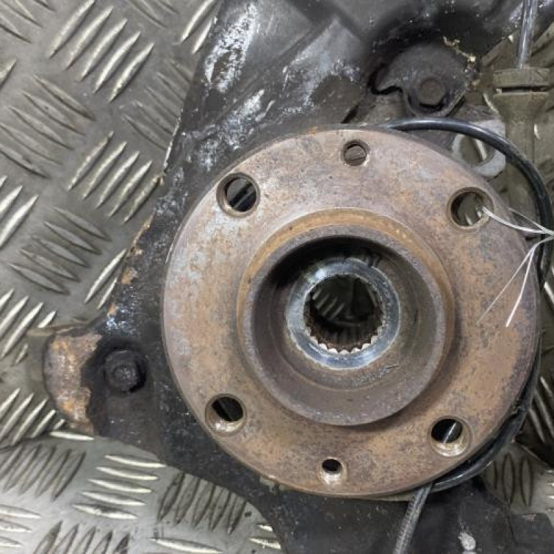 Pivot de moyeu avant droit FIAT QUBO Photo n°1