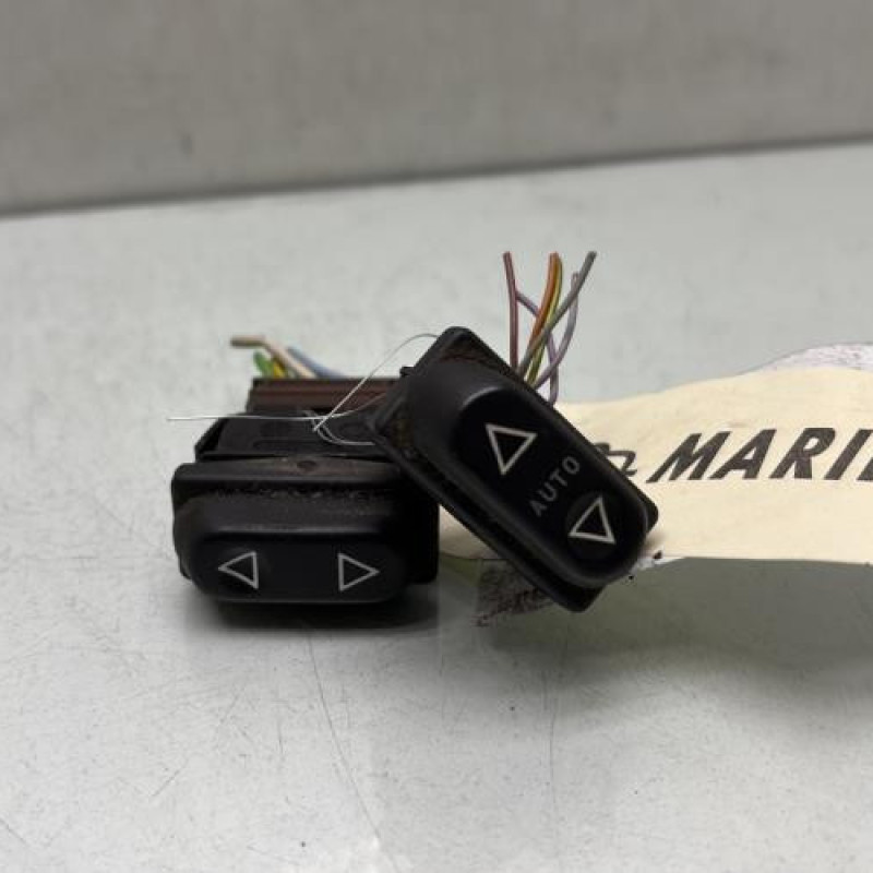 Interrupteur de leve vitre avant gauche PEUGEOT 306 Photo n°1