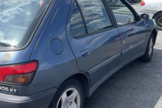 Interrupteur de leve vitre avant droit PEUGEOT 306