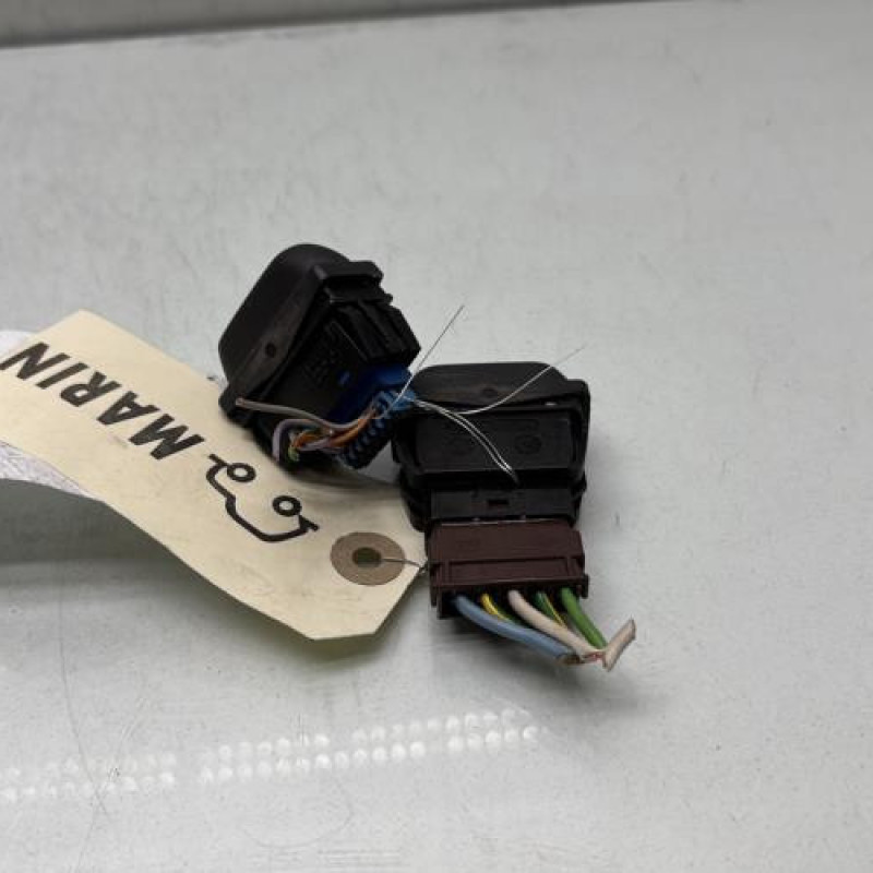 Interrupteur de leve vitre avant gauche PEUGEOT 306 Photo n°2