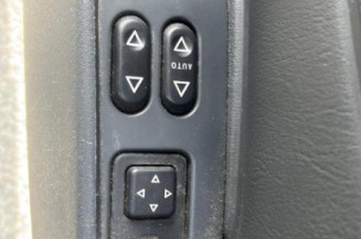 Interrupteur de leve vitre avant droit PEUGEOT 306