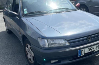 Interrupteur de leve vitre avant droit PEUGEOT 306