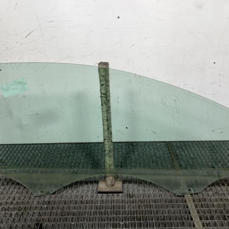 Vitre avant gauche CITROEN C2 Photo n°4
